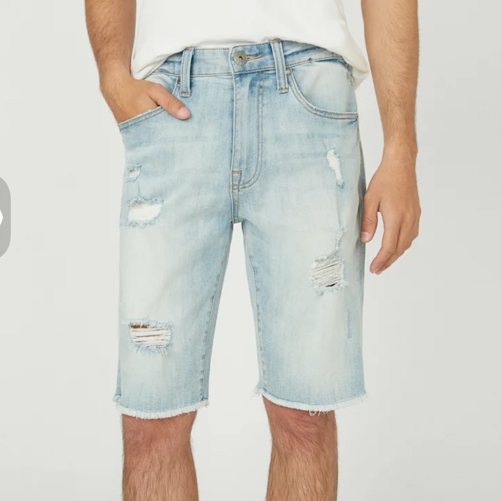 Guess mens 38 cotton distressed denim shorts…